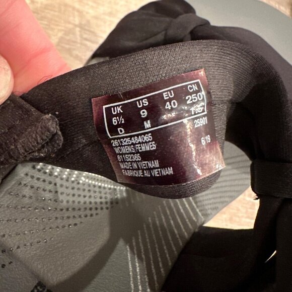 CLOUDSTEPPERS BY CLARKS CUSHION WOMENS BLACK COMFORT SANDALS 9M - Picture 8 of 10